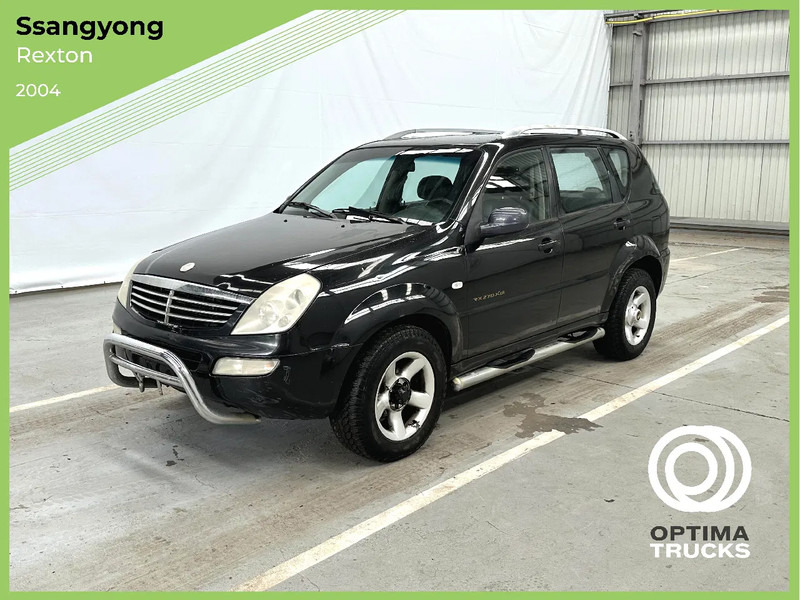 SsangYong Rexton AIRCO / LEATHER / MOTEUR MERCEDES - MERCEDES MOTOR - Terepjáró/ SUV: 1 kép. SsangYong Rexton AIRCO / LEATHER / MOTEUR MERCEDES - MERCEDES MOTOR - Terepjáró/ SUV: 1 kép.