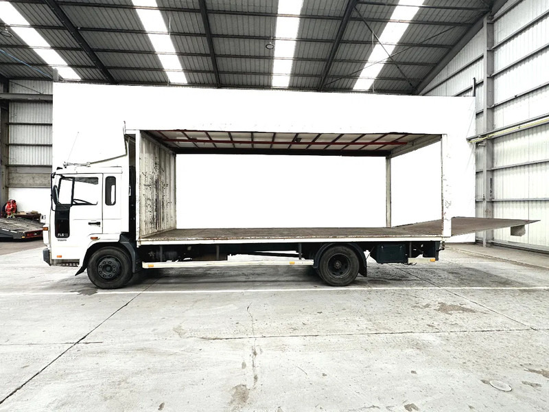 Volvo FL 6 LIFTAS DHOLLANDIA - Platós teherautó: 2 kép. Volvo FL 6 LIFTAS DHOLLANDIA - Platós teherautó: 2 kép.