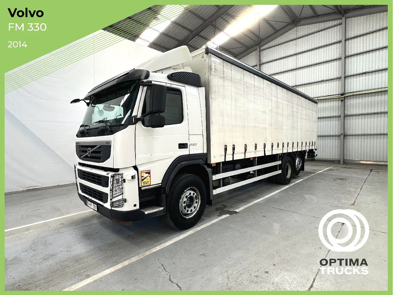 Volvo FM 330 / Essieu relevable et directionnel / Steerable lift axle / Lift as en stuuras - Ponyvás teherautó: 1 kép. Volvo FM 330 / Essieu relevable et directionnel / Steerable lift axle / Lift as en stuuras - Ponyvás teherautó: 1 kép.