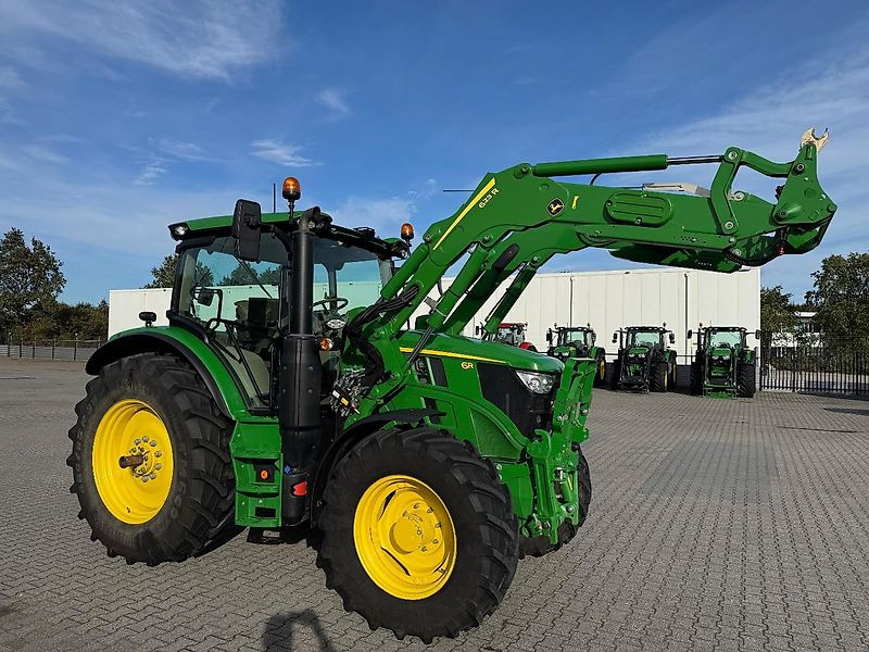 John Deere 6R130 AP 50KM + VOORLADER 2023 895 UUR STEEKASSEN!!! - Traktor: 2 kép. John Deere 6R130 AP 50KM + VOORLADER 2023 895 UUR STEEKASSEN!!! - Traktor: 2 kép.