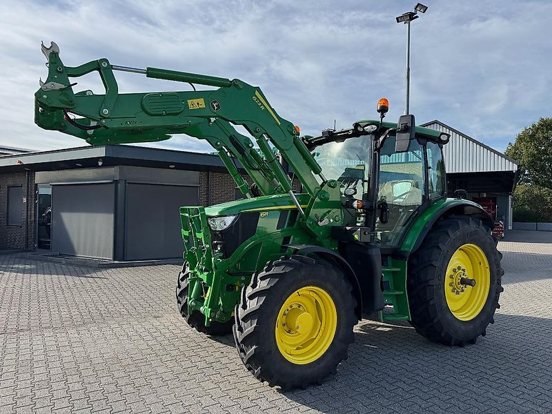 John Deere 6R130 AP 50KM + VOORLADER 2023 895 UUR STEEKASSEN!!! - Traktor: 1 kép. John Deere 6R130 AP 50KM + VOORLADER 2023 895 UUR STEEKASSEN!!! - Traktor: 1 kép.