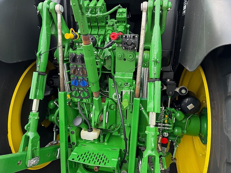 John Deere 6R155 AP 50KM COMMAND-PRO 2023 1415 UUR LOADER-READY!!! - Traktor: 4 kép. John Deere 6R155 AP 50KM COMMAND-PRO 2023 1415 UUR LOADER-READY!!! - Traktor: 4 kép.