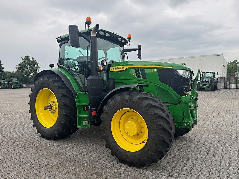 John Deere 6R155 AP 50KM COMMAND-PRO G5-PLUS 2024 999 UUR!!! - Traktor: 2 kép. John Deere 6R155 AP 50KM COMMAND-PRO G5-PLUS 2024 999 UUR!!! - Traktor: 2 kép.