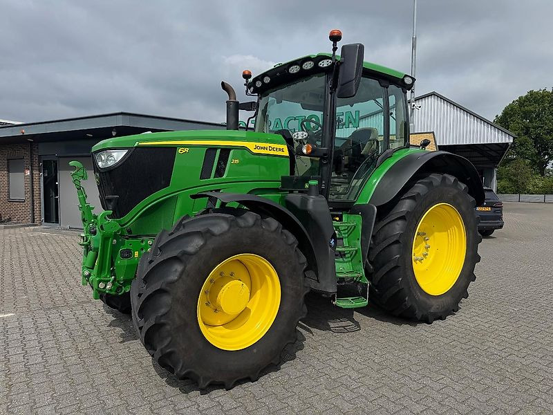 John Deere 6R215 AP 50KM COMMAND-PRO 2023 2690 UUR!!! - Traktor: 1 kép. John Deere 6R215 AP 50KM COMMAND-PRO 2023 2690 UUR!!! - Traktor: 1 kép.