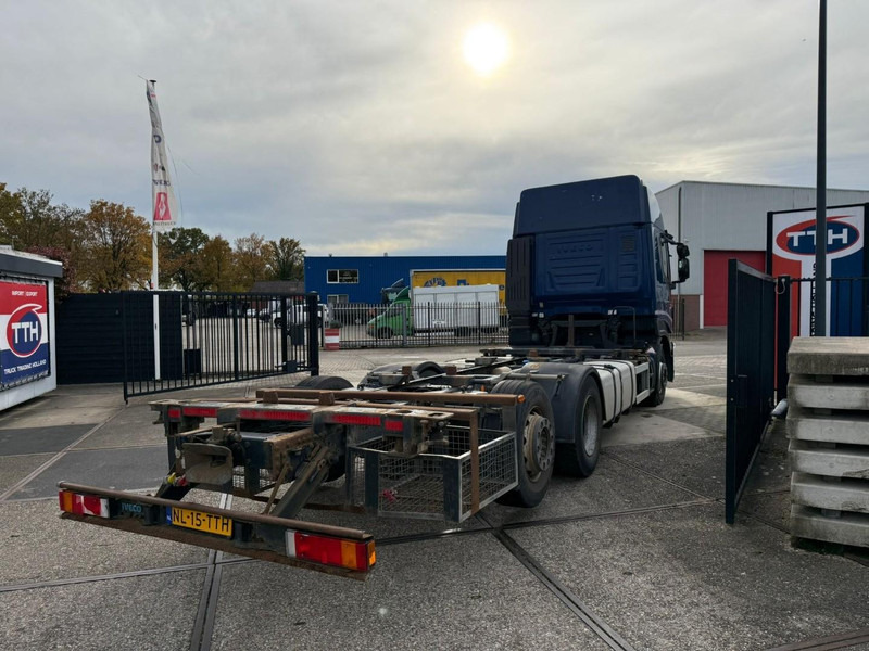 Iveco AS260S46Y/FP-CM Retarder 441.500 km German BDF 6x2 - Alvaz teherautó: 3 kép. Iveco AS260S46Y/FP-CM Retarder 441.500 km German BDF 6x2 - Alvaz teherautó: 3 kép.