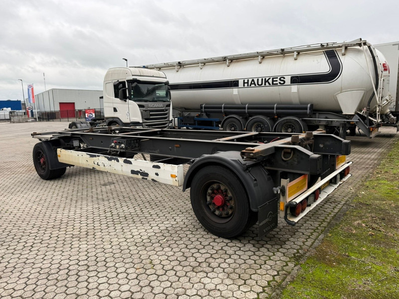 Krone AZ BDF clean chassis airsuspension BPW axle - Pótkocsi cserefelépítményes: 4 kép. Krone AZ BDF clean chassis airsuspension BPW axle - Pótkocsi cserefelépítményes: 4 kép.