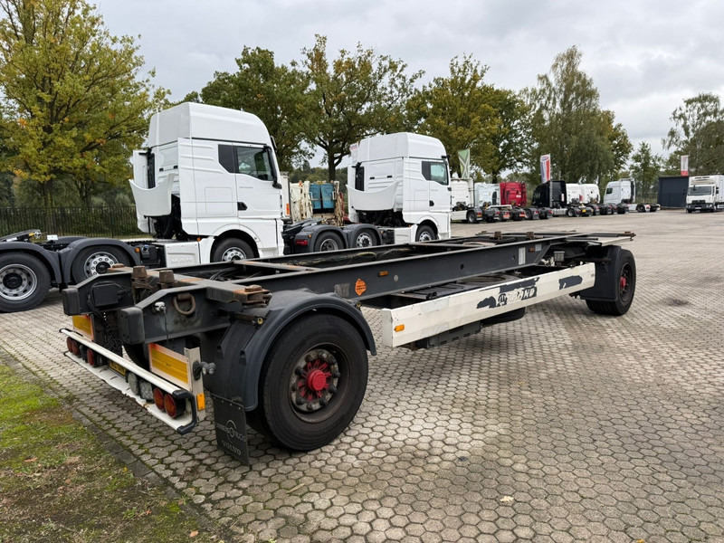 Krone AZ BDF clean chassis airsuspension BPW axle - Pótkocsi cserefelépítményes: 3 kép. Krone AZ BDF clean chassis airsuspension BPW axle - Pótkocsi cserefelépítményes: 3 kép.