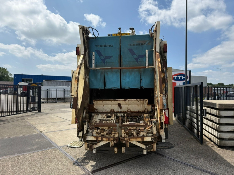 Scania P 230 DB 6X2/4 HNB NL Truck 327.000 km lízing Scania P 230 DB 6X2/4 HNB NL Truck 327.000 km: 6 kép.