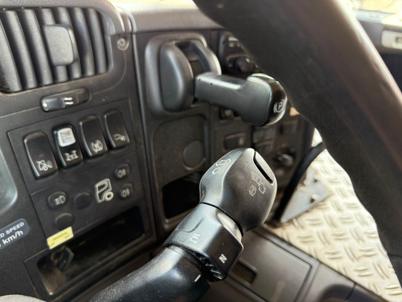 Scania P 230 DB 6X2/4 HNB NL Truck 327.000 km lízing Scania P 230 DB 6X2/4 HNB NL Truck 327.000 km: 14 kép.