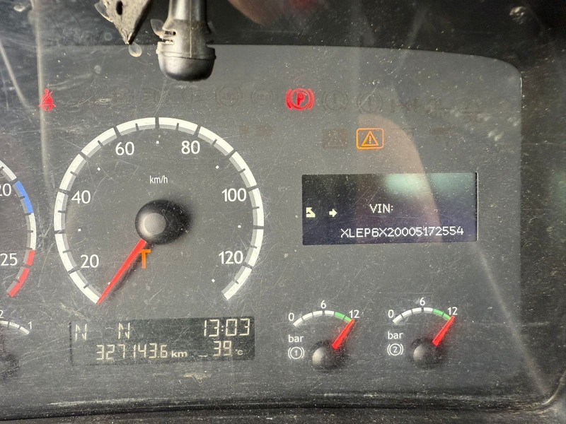 Scania P 230 DB 6X2/4 HNB NL Truck 327.000 km lízing Scania P 230 DB 6X2/4 HNB NL Truck 327.000 km: 11 kép.