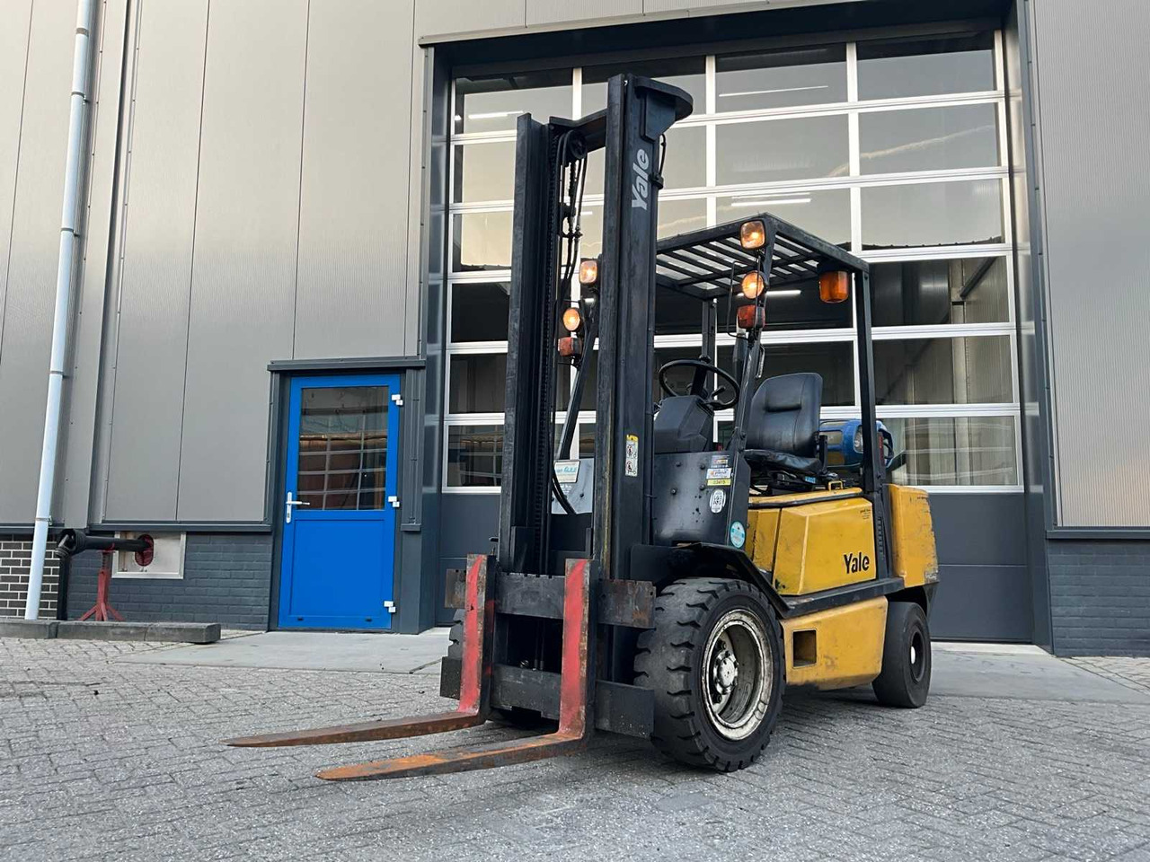 1993 YALE GLP 30 TE FORKLIFT - Villás targonca: 3 kép. 1993 YALE GLP 30 TE FORKLIFT - Villás targonca: 3 kép.
