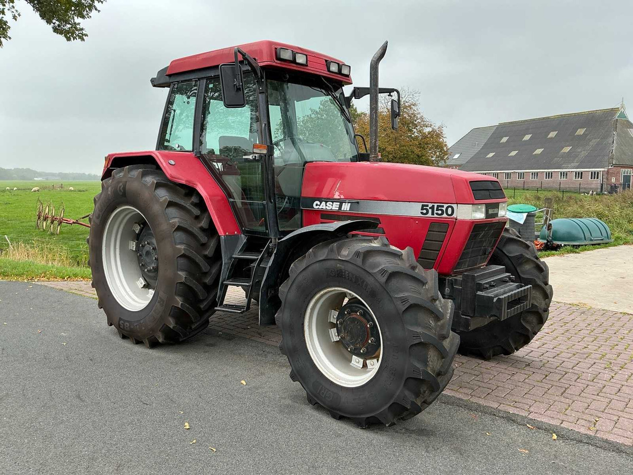 1997 CASE INTERNATIONAL 5150 PRO ALL-WHEEL DRIVE FARM TRACTOR - Traktor: 4 kép. 1997 CASE INTERNATIONAL 5150 PRO ALL-WHEEL DRIVE FARM TRACTOR - Traktor: 4 kép.