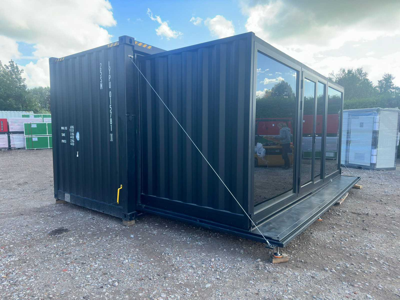 20 ft container - Konténerház: 4 kép. 20 ft container - Konténerház: 4 kép.