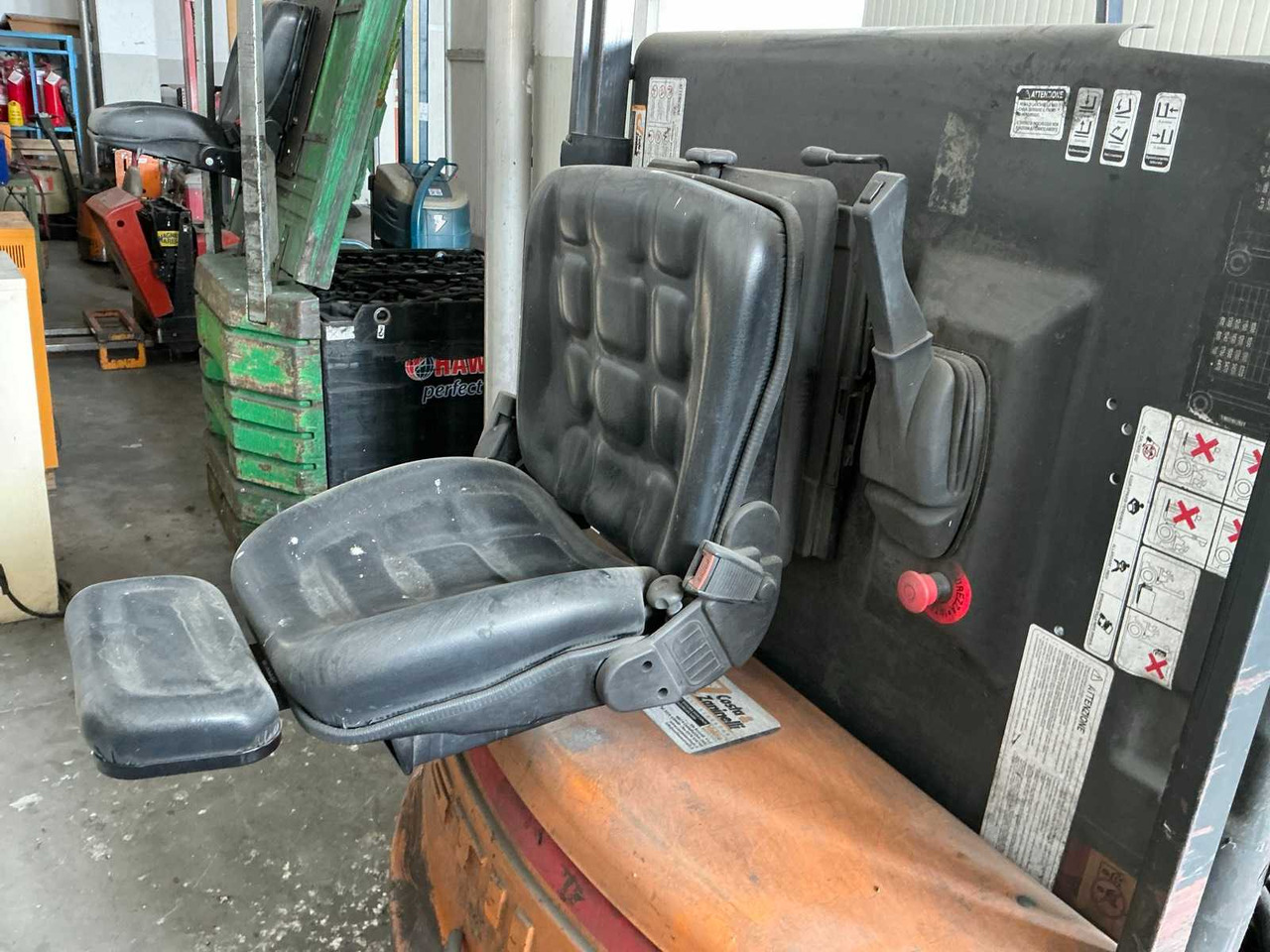 2003 - STILL - R 60-18 - FORKLIFT - Villás targonca: 5 kép. 2003 - STILL - R 60-18 - FORKLIFT - Villás targonca: 5 kép.