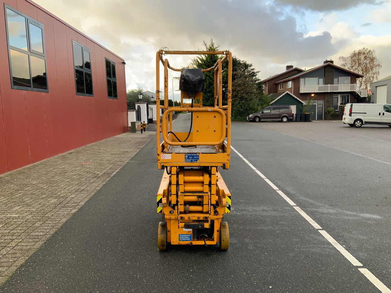 2005 ITECO IT6080 AERIAL PLATFORM - Emelő: 4 kép. 2005 ITECO IT6080 AERIAL PLATFORM - Emelő: 4 kép.