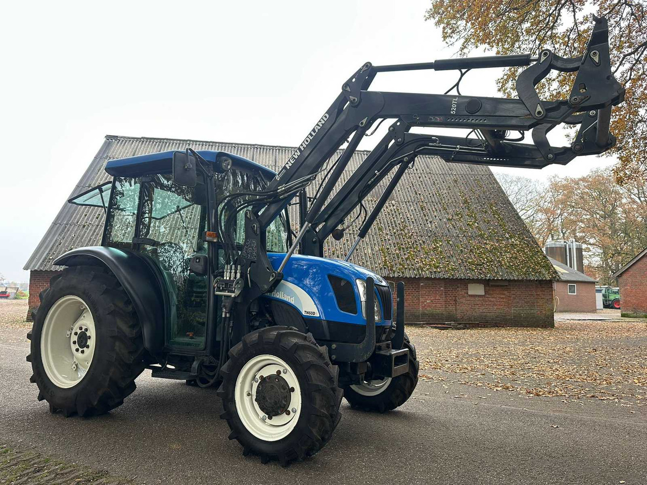 2005 NEW HOLLAND TN60DA ALL-WHEEL DRIVE FARM TRACTOR - Traktor: 3 kép. 2005 NEW HOLLAND TN60DA ALL-WHEEL DRIVE FARM TRACTOR - Traktor: 3 kép.