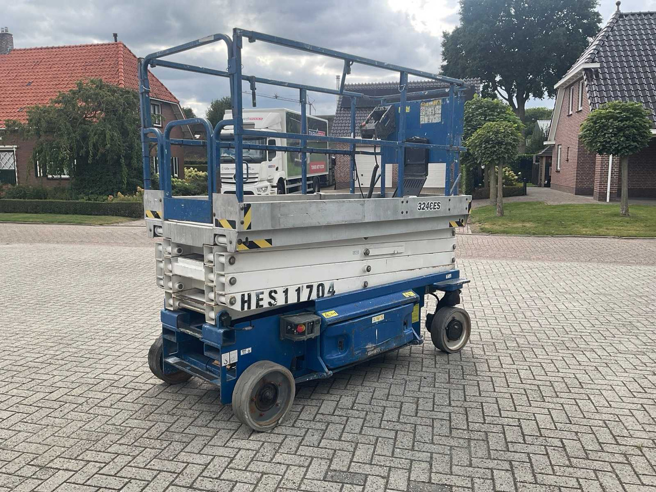 2006 JLG. 3246 ES AERIAL PLATFORM - Emelő: 4 kép. 2006 JLG. 3246 ES AERIAL PLATFORM - Emelő: 4 kép.