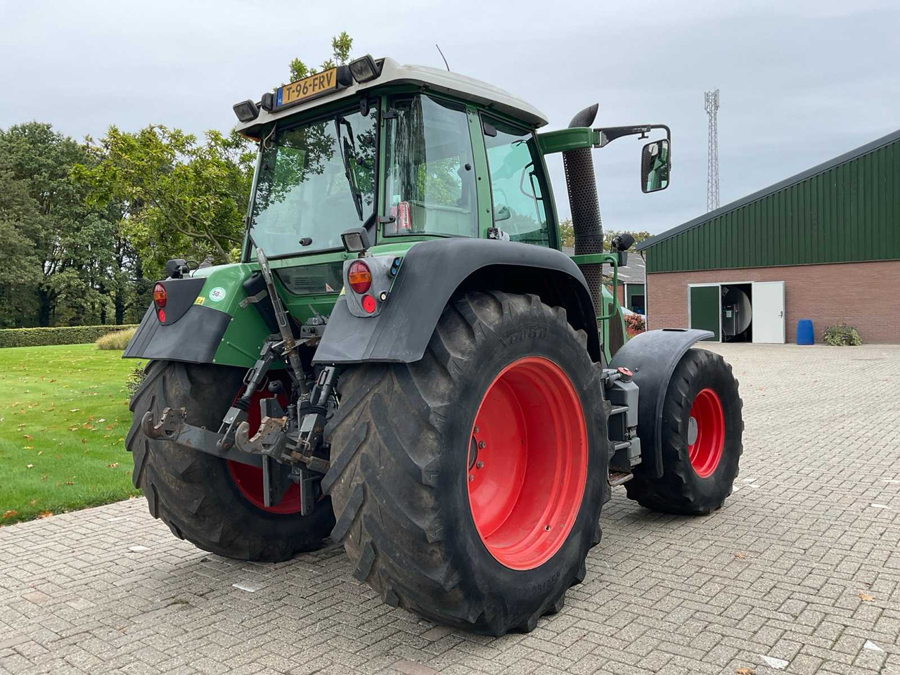 2008 FENDT 412 VARIO TMS ALL-WHEEL DRIVE AGRICULTURAL TRACTOR - Traktor: 5 kép. 2008 FENDT 412 VARIO TMS ALL-WHEEL DRIVE AGRICULTURAL TRACTOR - Traktor: 5 kép.
