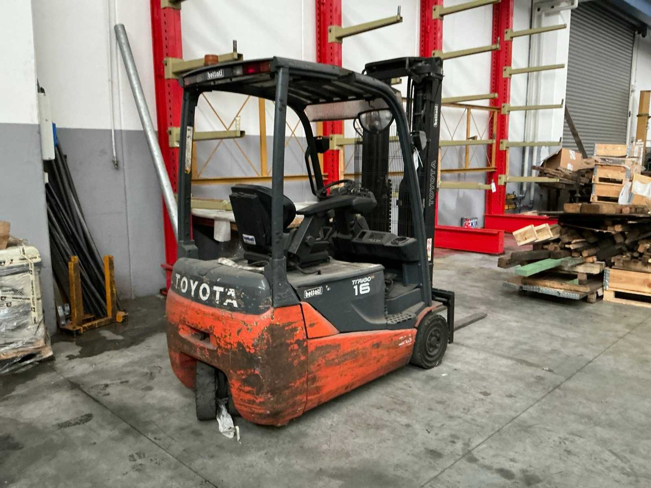 2010 TOYOTA 8FBET16 FORKLIFT - Villás targonca: 3 kép. 2010 TOYOTA 8FBET16 FORKLIFT - Villás targonca: 3 kép.