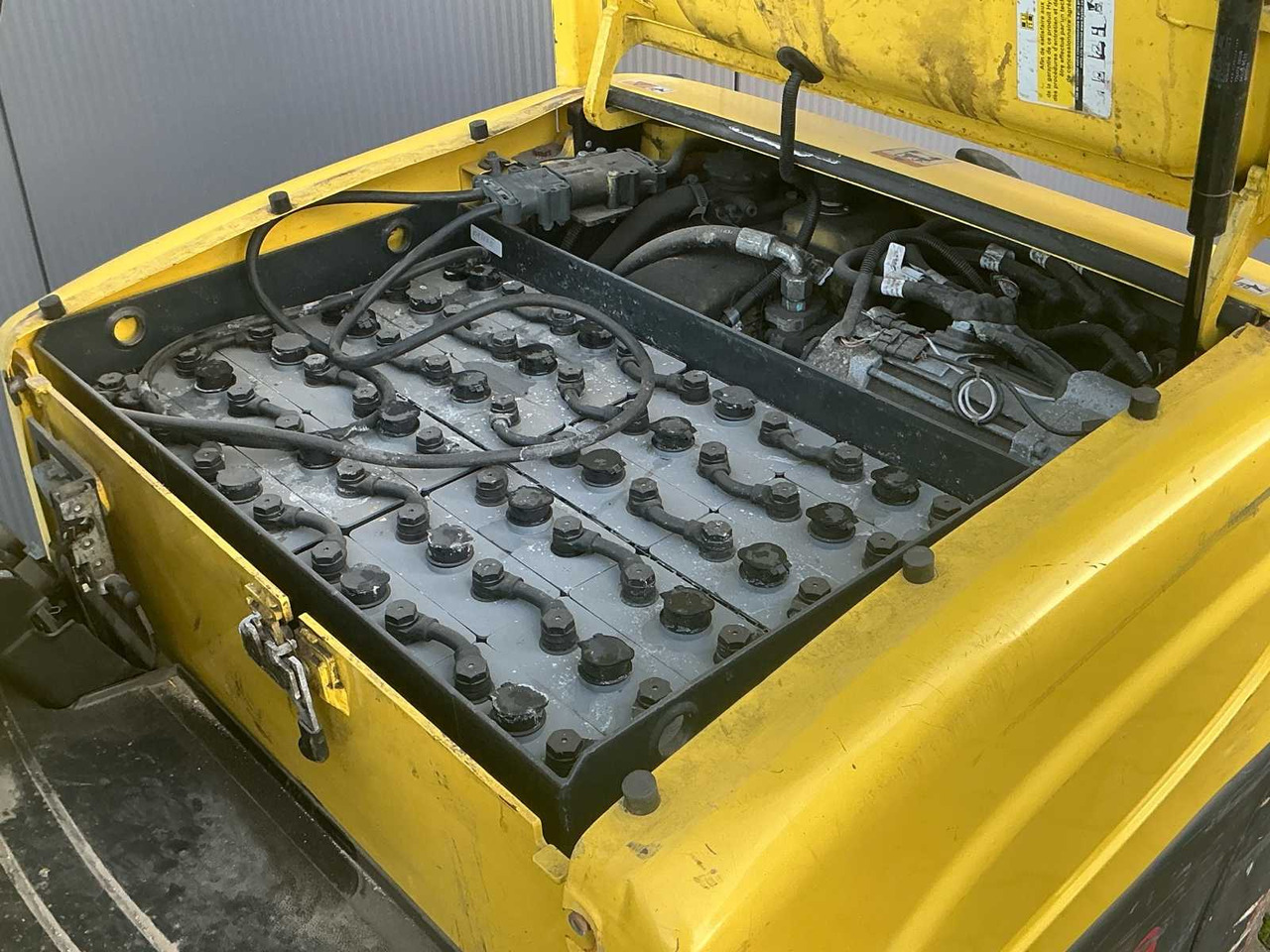 Villás targonca 2012 HYSTER J1.6XNT SWB FORKLIFT: 24 kép.