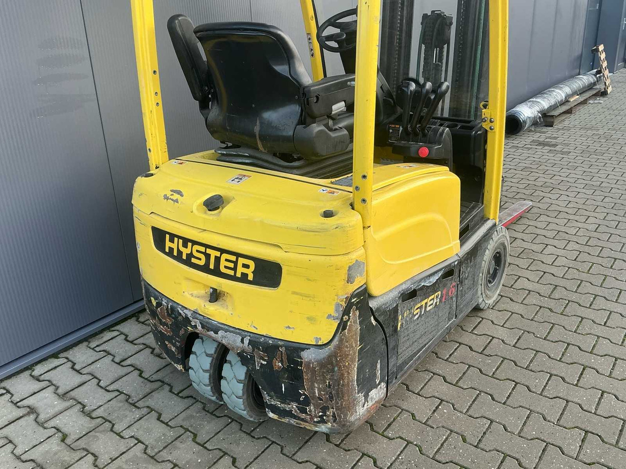 Villás targonca 2012 HYSTER J1.6XNT SWB FORKLIFT: 16 kép.