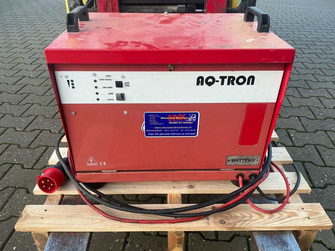 Villás targonca 2012 HYSTER J1.6XNT SWB FORKLIFT: 31 kép.