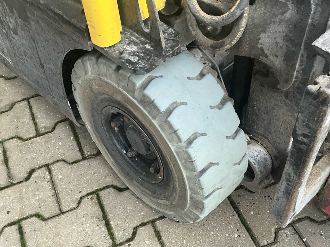 Villás targonca 2012 HYSTER J1.6XNT SWB FORKLIFT: 34 kép.