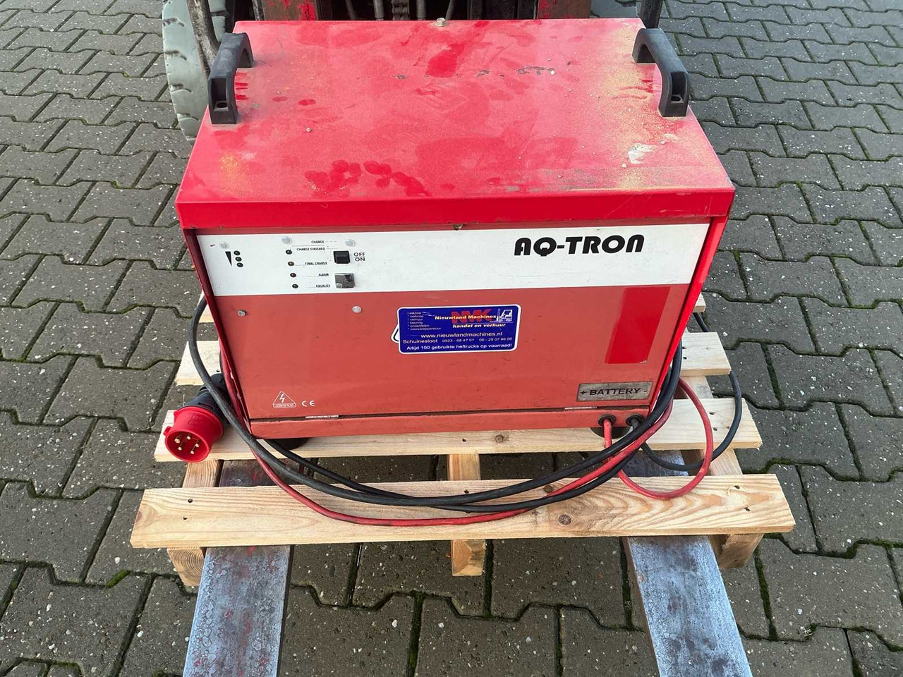 Villás targonca 2012 HYSTER J1.6XNT SWB FORKLIFT: 32 kép.