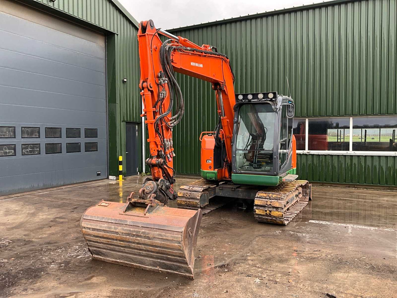 Kotrógép 2012 NEW HOLLAND E70BSR-2 MIDI EXCAVATOR: 1 kép.