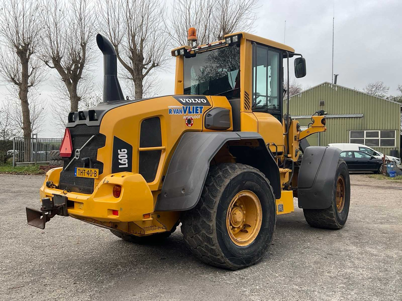 2012 VOLVO L60G SHOVEL - Gumikerekes homlokrakodó: 3 kép. 2012 VOLVO L60G SHOVEL - Gumikerekes homlokrakodó: 3 kép.