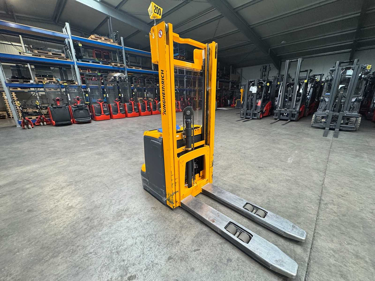 2013 JUNGHEINRICH EJC220 2,000KG STACKER PALLET TRUCK ANT FREE LIFT - Villás targonca: 1 kép. 2013 JUNGHEINRICH EJC220 2,000KG STACKER PALLET TRUCK ANT FREE LIFT - Villás targonca: 1 kép.