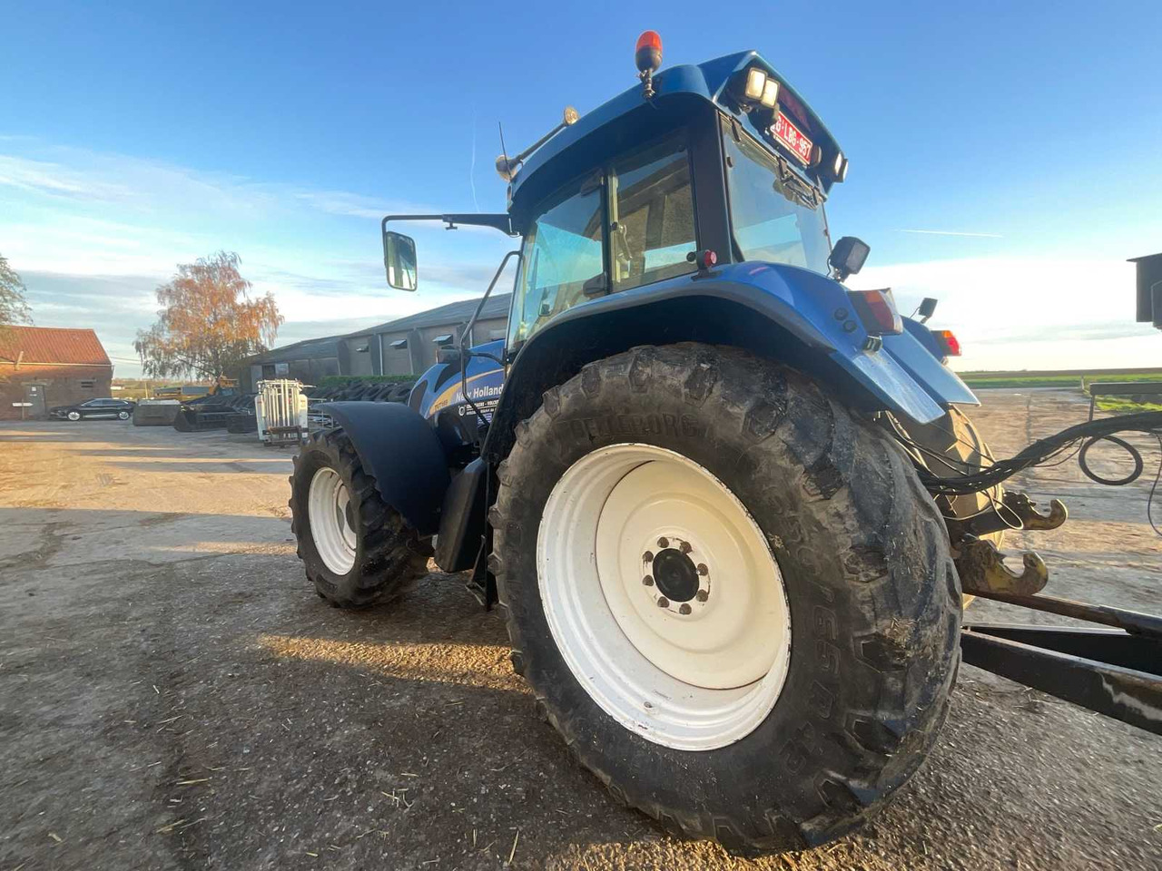 2014 NEW HOLLAND TVT195 4WD AGRICULTURAL TRACTOR 4WD - Traktor: 3 kép. 2014 NEW HOLLAND TVT195 4WD AGRICULTURAL TRACTOR 4WD - Traktor: 3 kép.