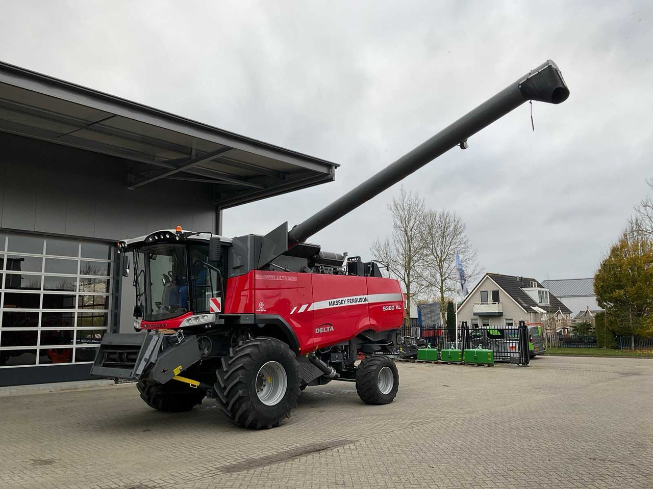 2015 MASSEY FERGUSON 9380 AL COMBINE - Kombájn: 1 kép. 2015 MASSEY FERGUSON 9380 AL COMBINE - Kombájn: 1 kép.
