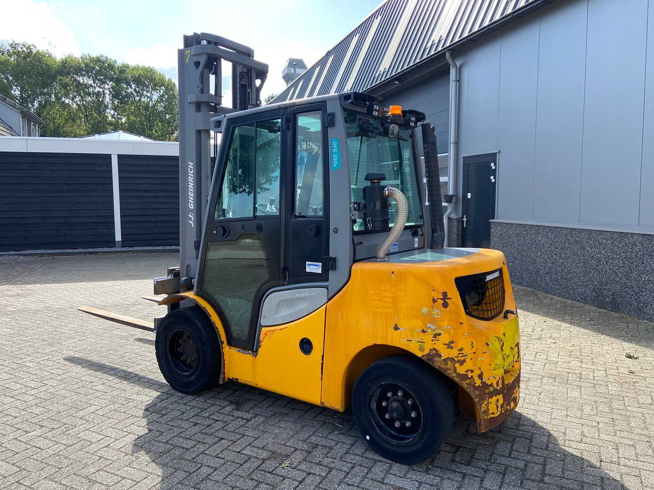 2017 JUNGHEINRICH - DFG550S - FORKLIFT - Villás targonca: 4 kép. 2017 JUNGHEINRICH - DFG550S - FORKLIFT - Villás targonca: 4 kép.
