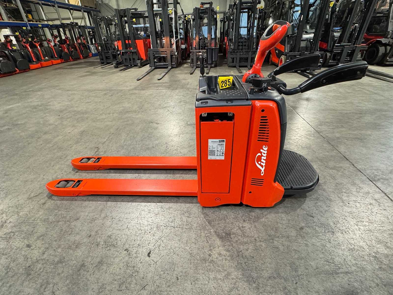 2017 S+UVV 07/2026 LINDE T20AP 2.000KG STACKER ELECTRIC PALLET TRUCK ANT 3.162 HOURS - Villás targonca: 5 kép. 2017 S+UVV 07/2026 LINDE T20AP 2.000KG STACKER ELECTRIC PALLET TRUCK ANT 3.162 HOURS - Villás targonca: 5 kép.