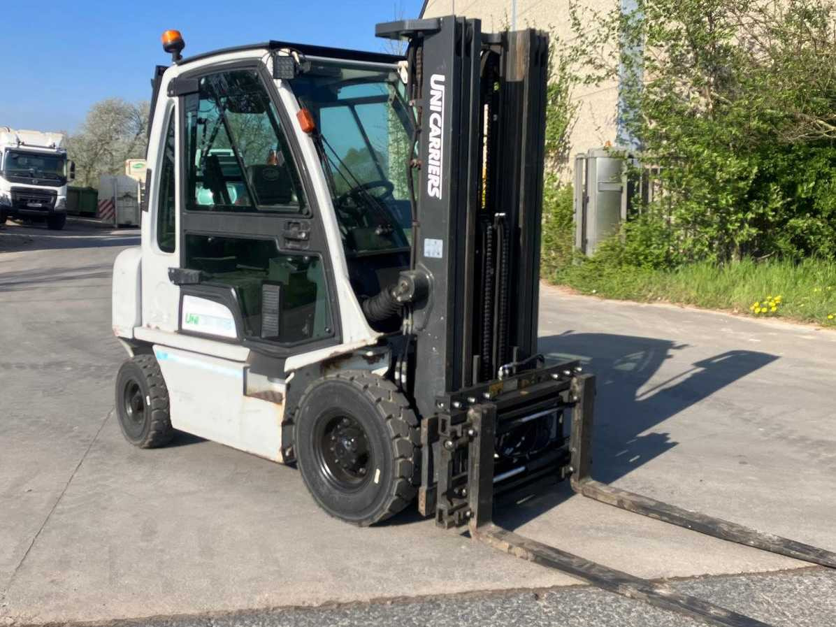 2017 UNI CARRIERS Y1D2A25Q FORKLIFT - Villás targonca: 4 kép. 2017 UNI CARRIERS Y1D2A25Q FORKLIFT - Villás targonca: 4 kép.