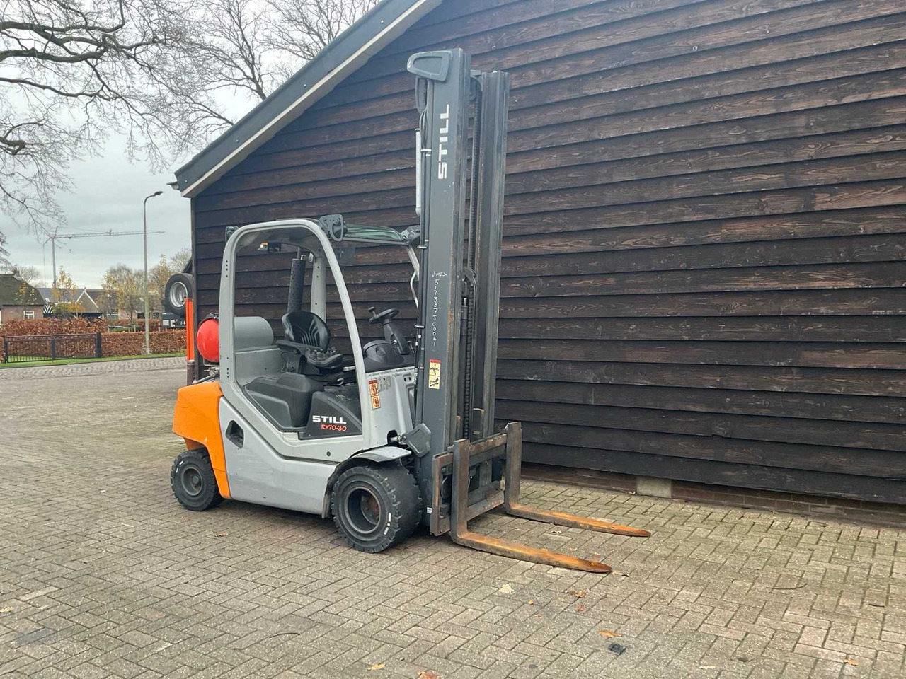 Villás targonca 2018 STILL RX 70-30T FORKLIFT: 6 kép. Villás targonca 2018 STILL RX 70-30T FORKLIFT: 6 kép.