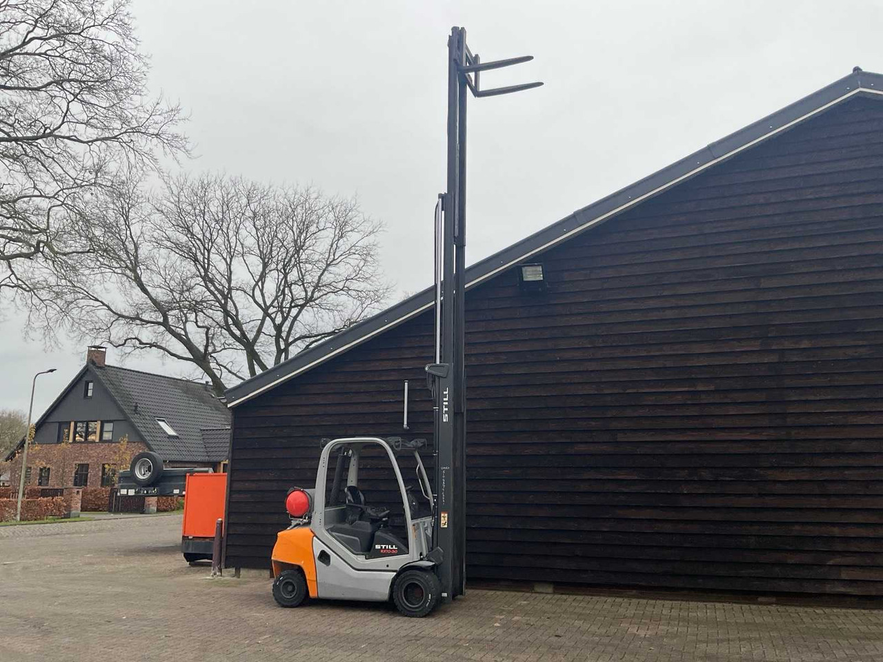 Villás targonca 2018 STILL RX 70-30T FORKLIFT: 8 kép. Villás targonca 2018 STILL RX 70-30T FORKLIFT: 8 kép.