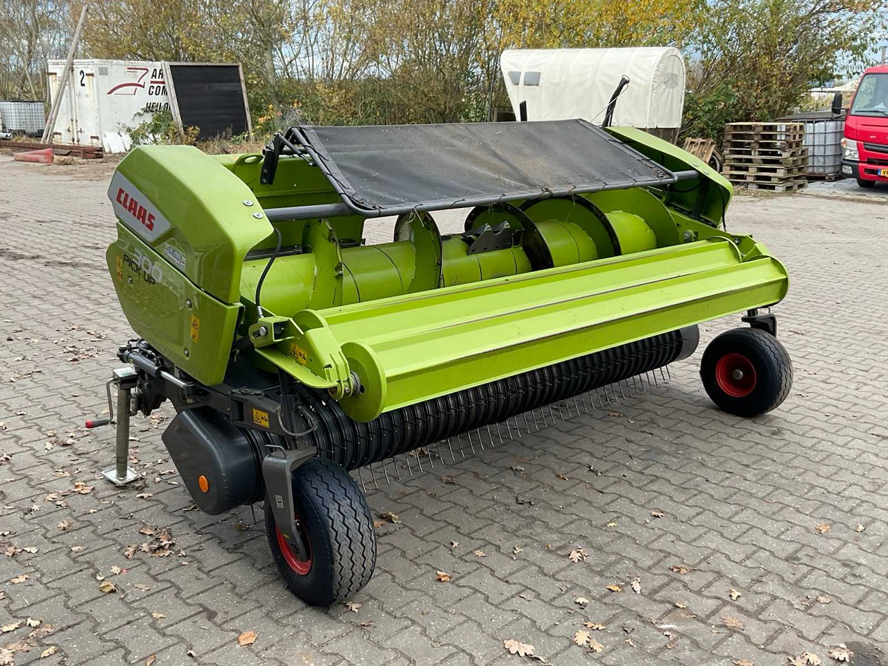 2021 CLAAS 300 PICK UP GRASS PICKUP - Önjáró szecskázógép: 3 kép. 2021 CLAAS 300 PICK UP GRASS PICKUP - Önjáró szecskázógép: 3 kép.