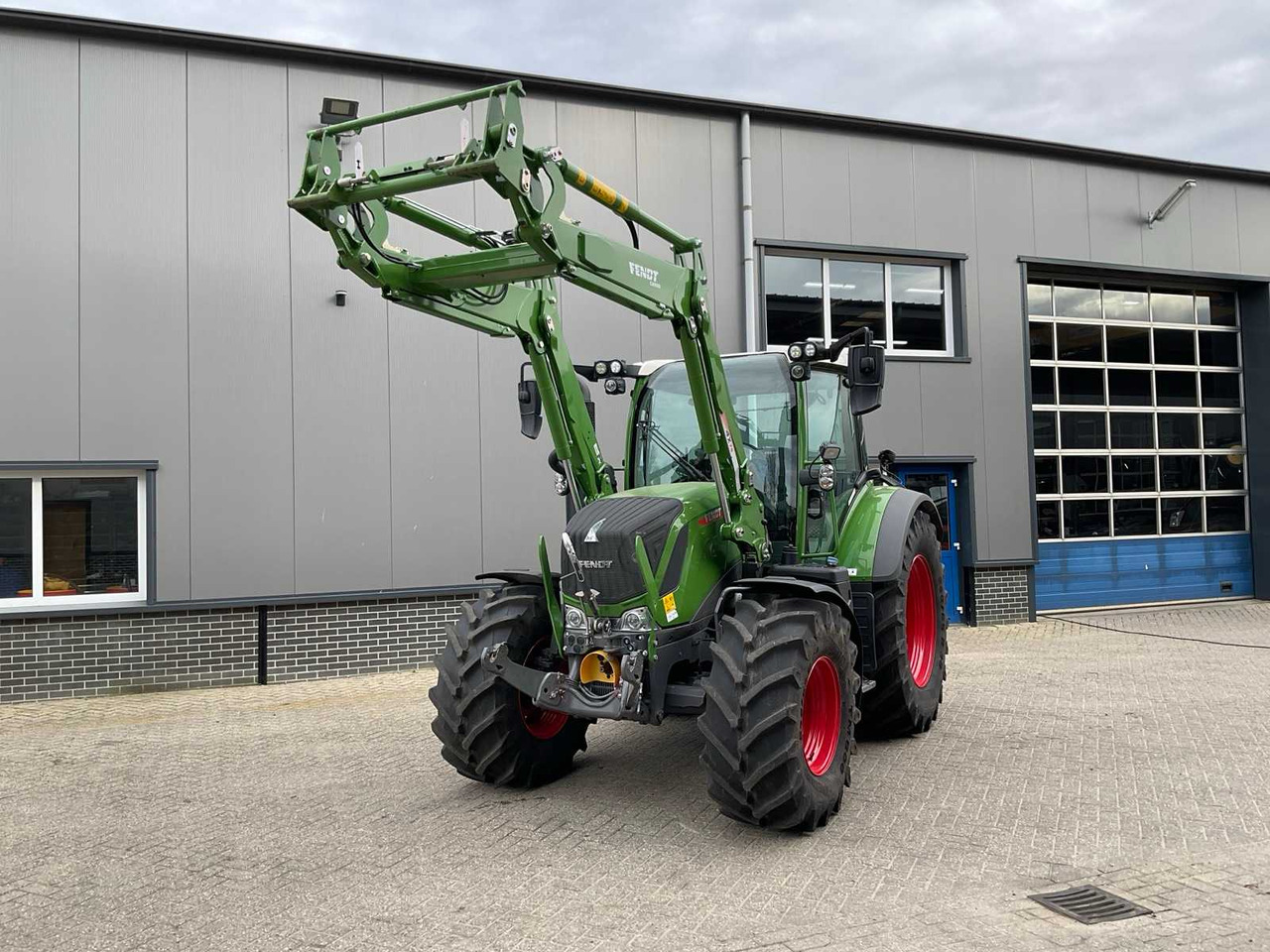 2021 FENDT 314 VARIO PROFI ALL-WHEEL DRIVE AGRICULTURAL TRACTOR - Traktor: 3 kép. 2021 FENDT 314 VARIO PROFI ALL-WHEEL DRIVE AGRICULTURAL TRACTOR - Traktor: 3 kép.