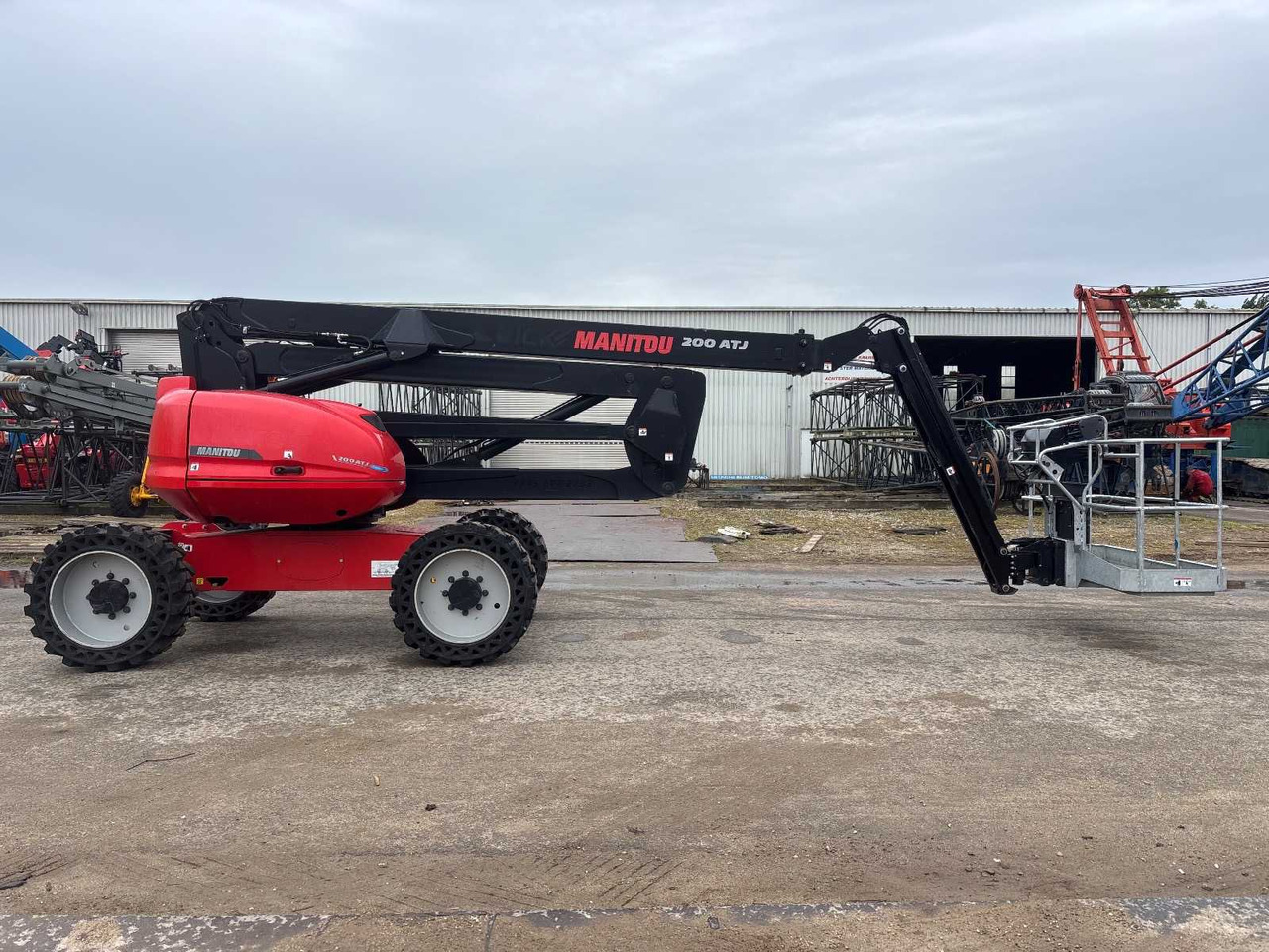 2021 MANITOU 200 ATJ AERIAL PLATFORM - Emelő: 3 kép. 2021 MANITOU 200 ATJ AERIAL PLATFORM - Emelő: 3 kép.