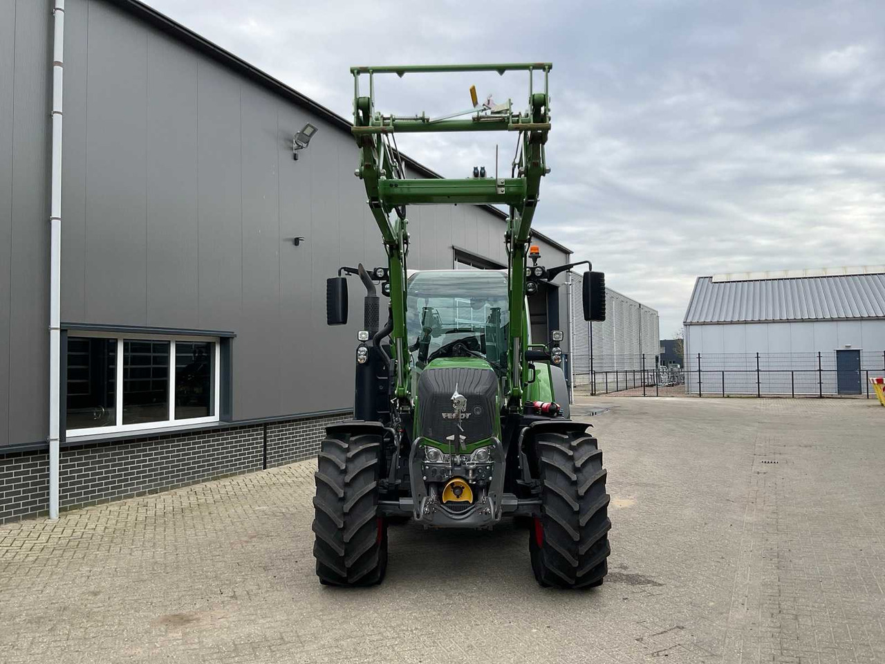2023 FENDT 314 VARIO PROFI+ ALL-WHEEL DRIVE FARM TRACTOR - Traktor: 4 kép. 2023 FENDT 314 VARIO PROFI+ ALL-WHEEL DRIVE FARM TRACTOR - Traktor: 4 kép.
