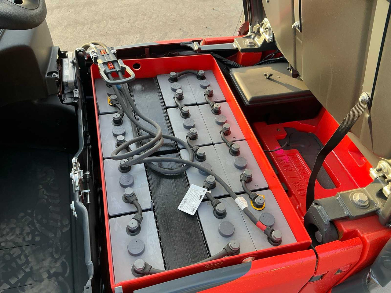 2023 LINDE E15-02 FORKLIFT - Villás targonca: 4 kép. 2023 LINDE E15-02 FORKLIFT - Villás targonca: 4 kép.