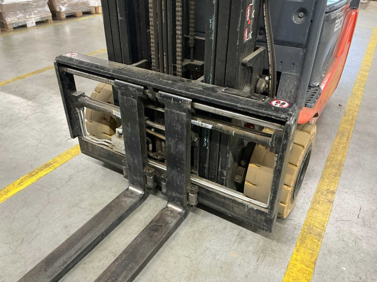 Villás targonca 2023 TOYOTA 8FBE20T FORKLIFT: 9 kép.