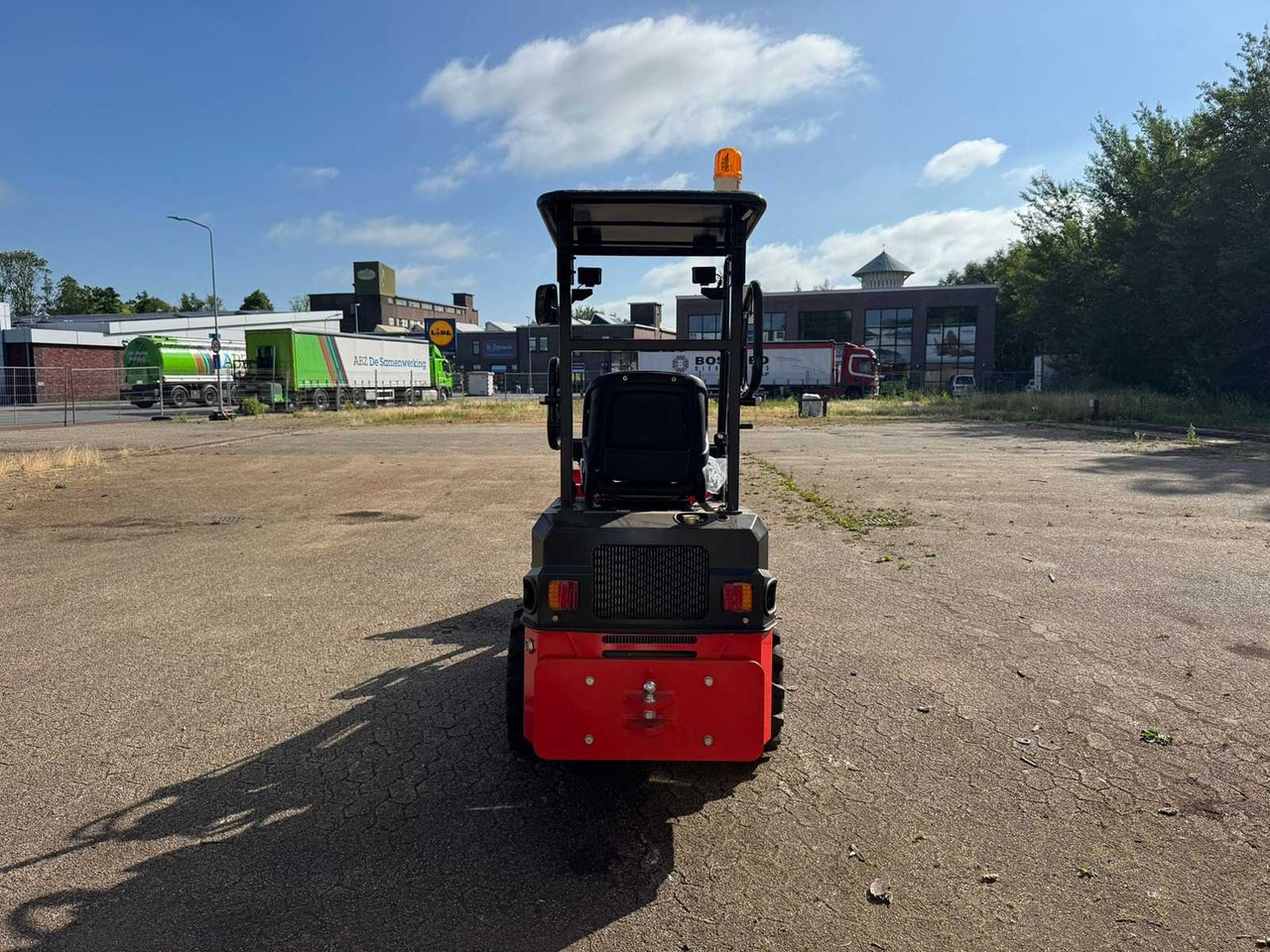 2024 STAHLWORKS R906 SHOVEL - Gumikerekes homlokrakodó: 4 kép. 2024 STAHLWORKS R906 SHOVEL - Gumikerekes homlokrakodó: 4 kép.