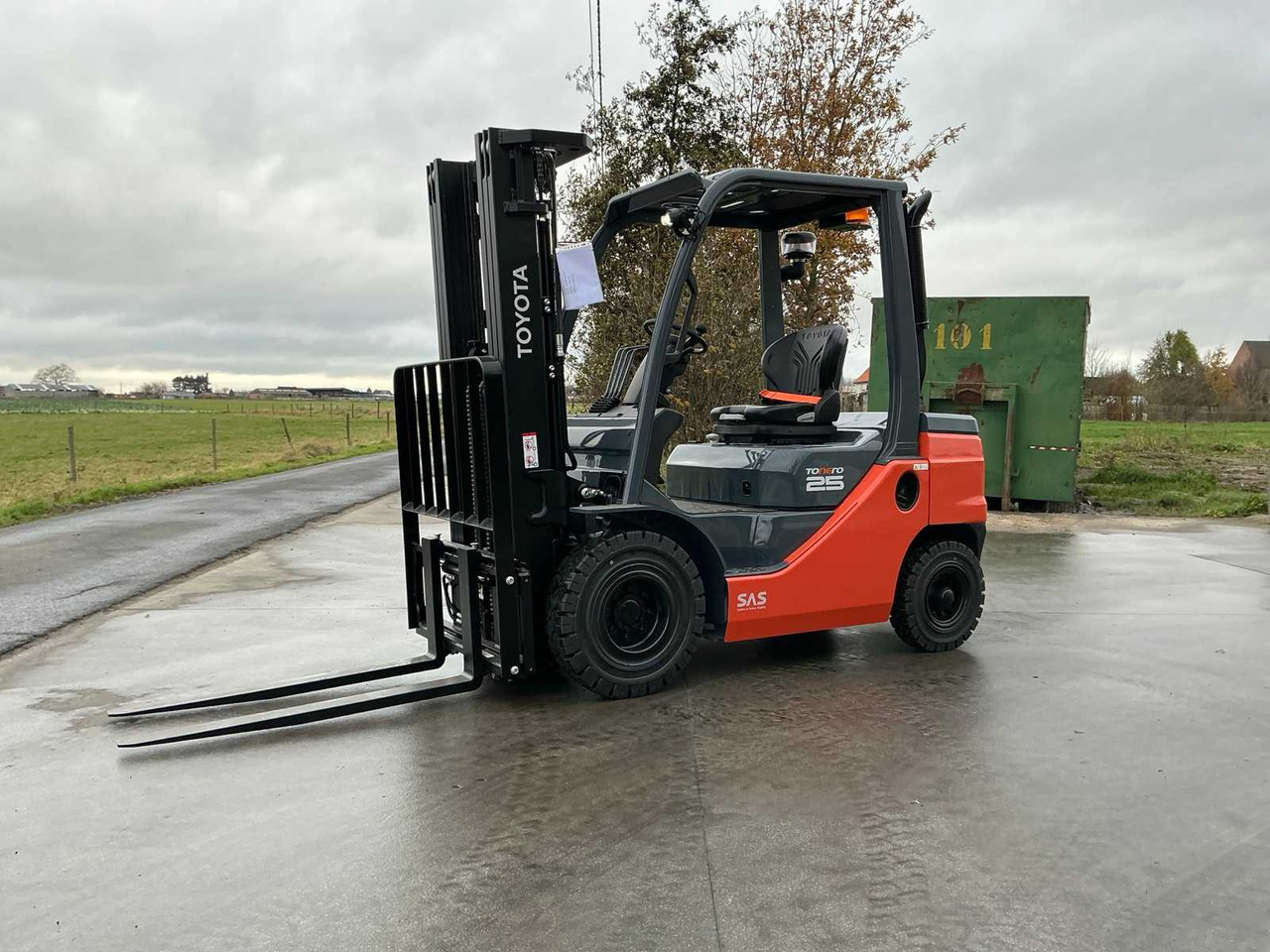 2024 TOYOTA 52-8FDF25 FORKLIFT - Villás targonca: 1 kép. 2024 TOYOTA 52-8FDF25 FORKLIFT - Villás targonca: 1 kép.