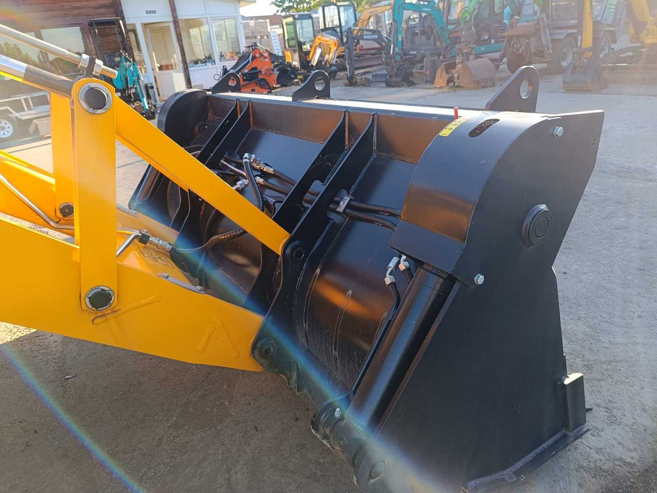 Kotrórakodó 2025 JCB 3CX BACKHOE LOADER: 14 kép.