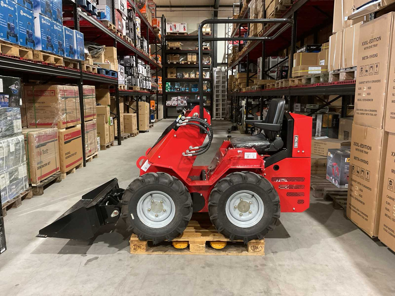 2025 RHINO-CROSS SSL480 SHOVEL - Gumikerekes homlokrakodó: 4 kép. 2025 RHINO-CROSS SSL480 SHOVEL - Gumikerekes homlokrakodó: 4 kép.