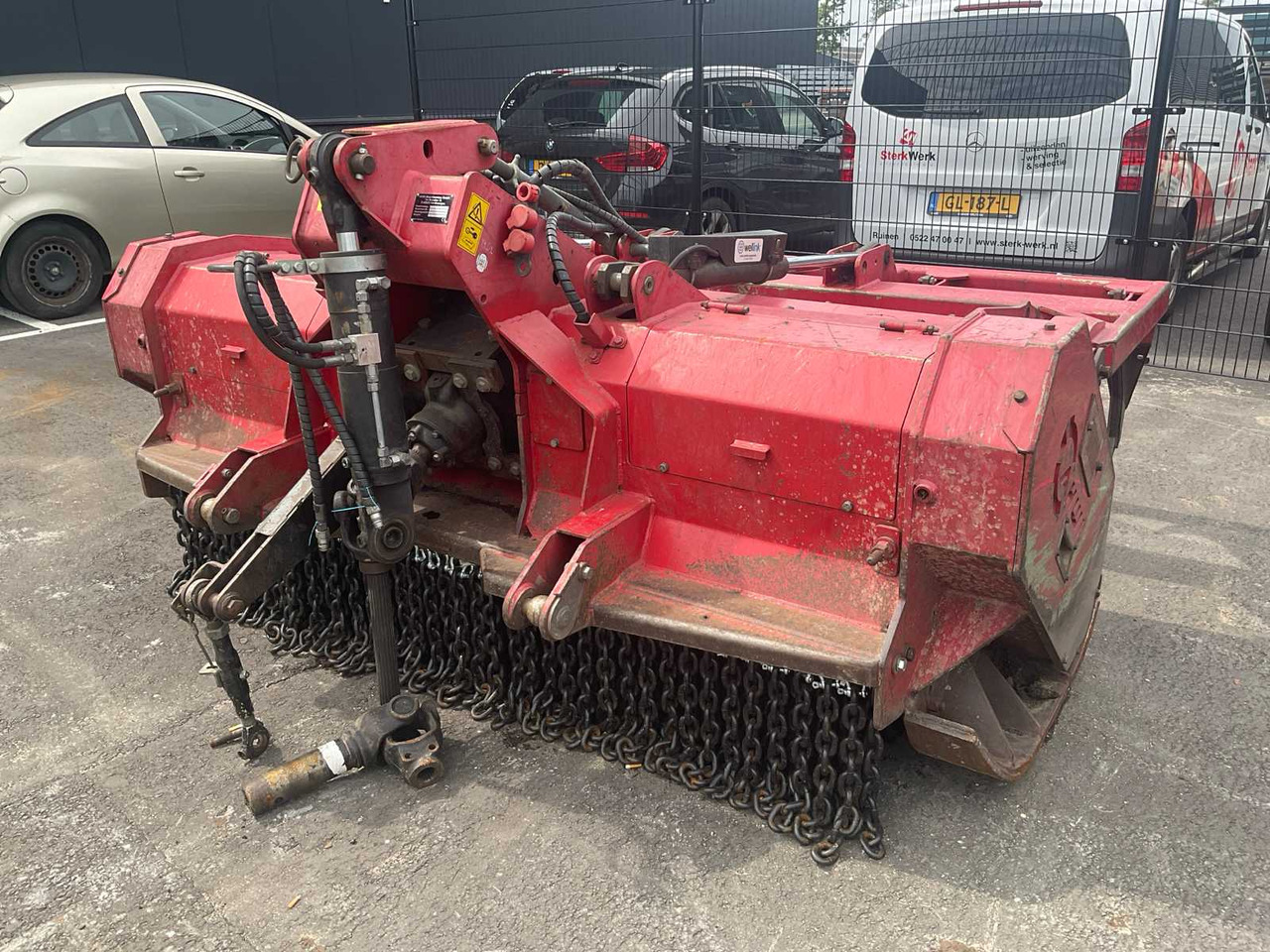 AHWI FM-700-2300 - Talajmaró: 1 kép. AHWI FM-700-2300 - Talajmaró: 1 kép.