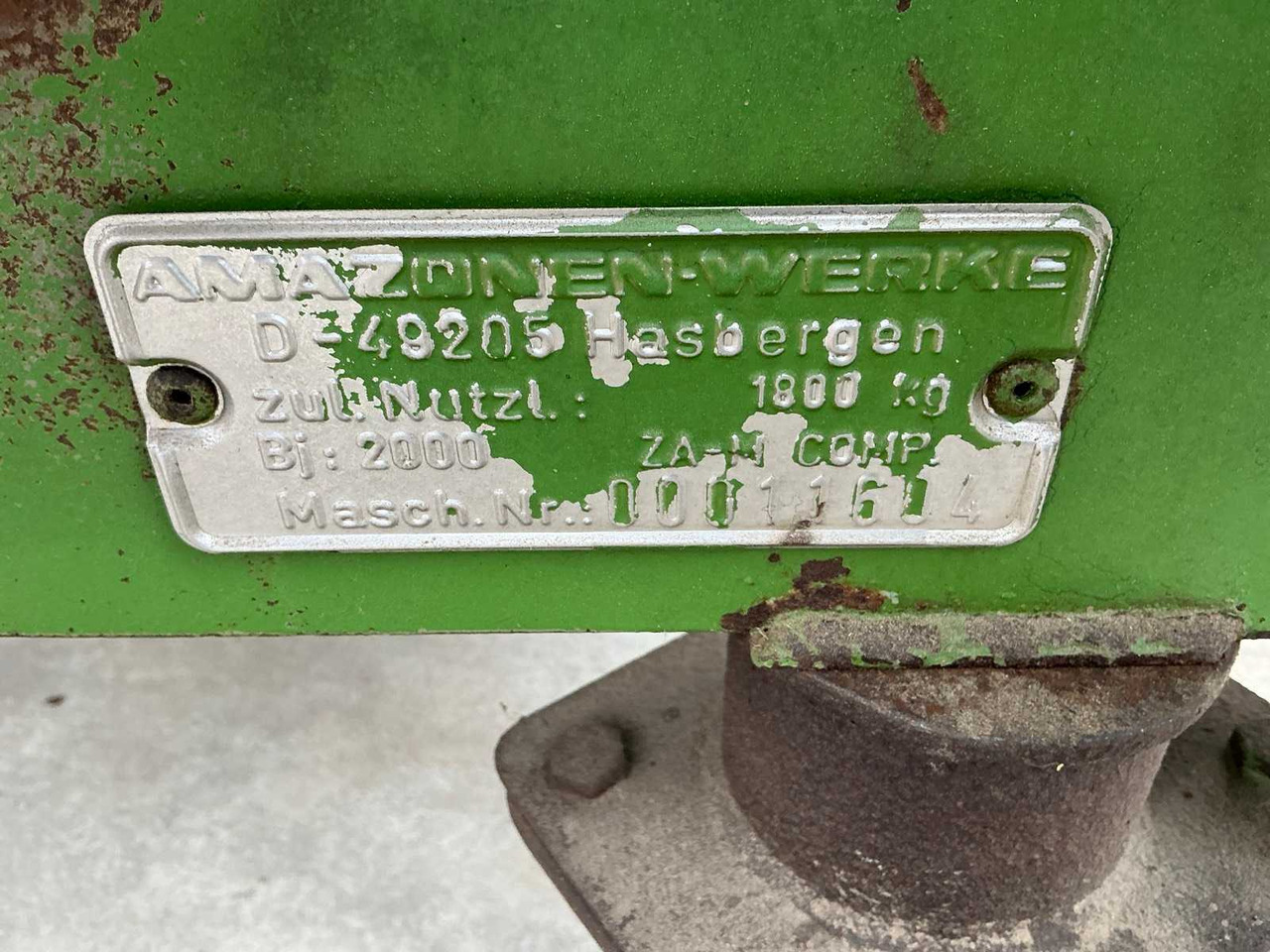 Amazonen-Werke Amazone ZA-M Compact - Műtrágyaszóró: 5 kép. Amazonen-Werke Amazone ZA-M Compact - Műtrágyaszóró: 5 kép.